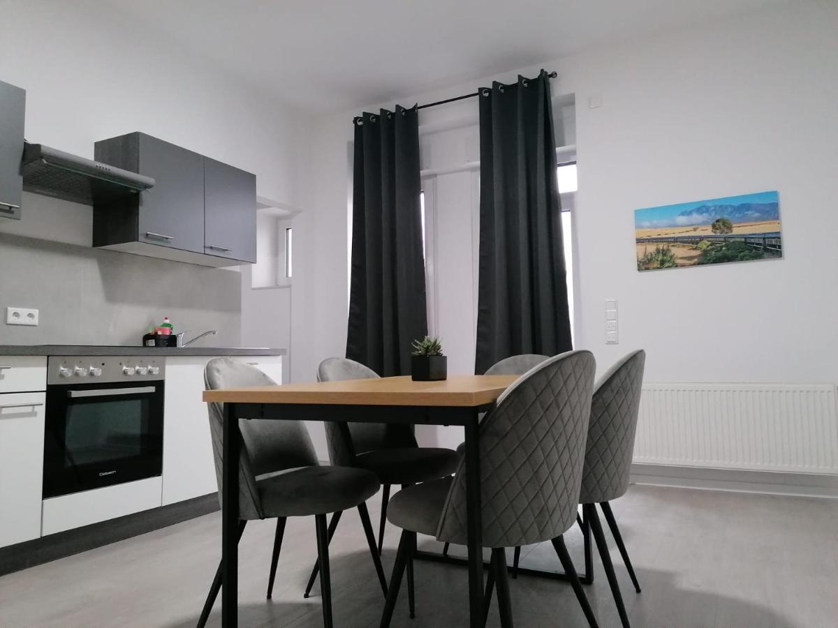 Estrella24 Living Rooms Tokio Herne Extérieur photo
